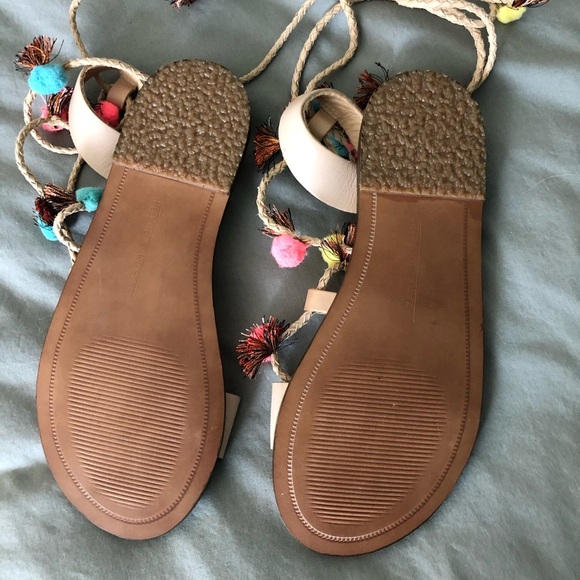 Zara Girls Pom Pom Sandals - size 3.5 - Picture 5 of 5